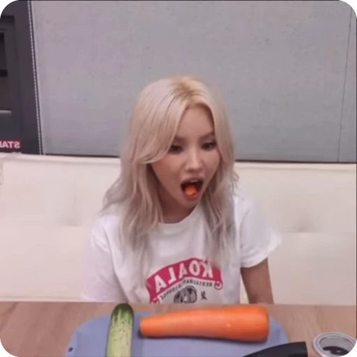 🥕 Стикер «Kpop» для Telegram