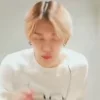 Стикер 2 random kpop