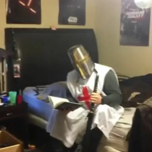 👑 Стикер «Random Crusader» для Telegram