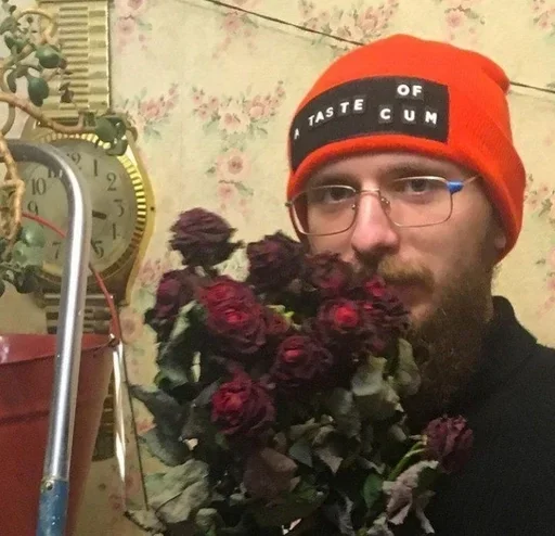 🌹 Стикер «міське звалище» для Telegram