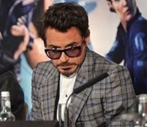 🧐 Стикер «Robert Downey Jr.» для Telegram