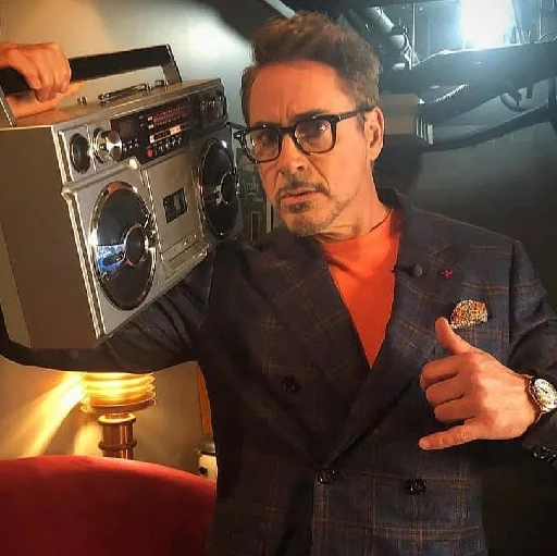 😎 Стикер «Robert Downey Jr.» для Telegram