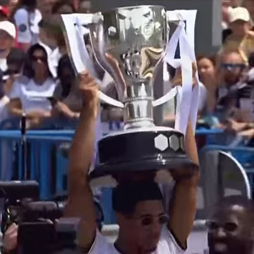 🤍 Стикер «Real Madrid» для Telegram