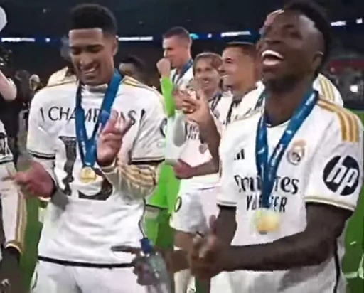 🤍 Стикер «Real Madrid» для Telegram