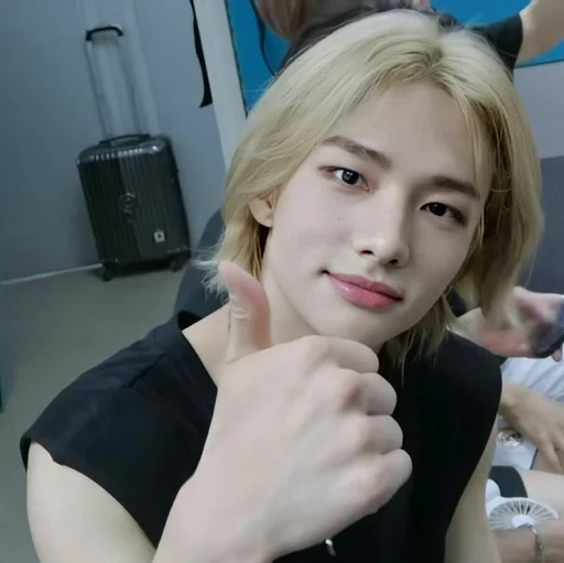 🎞 Стикер «Stray Kids» для Telegram