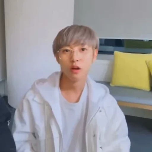 🦊 Стикер «ren huang» для Telegram
