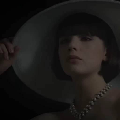 👑 Стикер «Регина Збарская» для Telegram