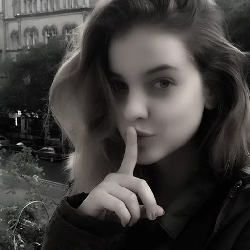 🕷 Стикер «Барбара Палвин» для Telegram