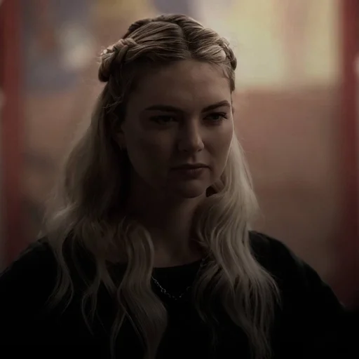🌟 Стикер «lizzie saltzman» для Telegram