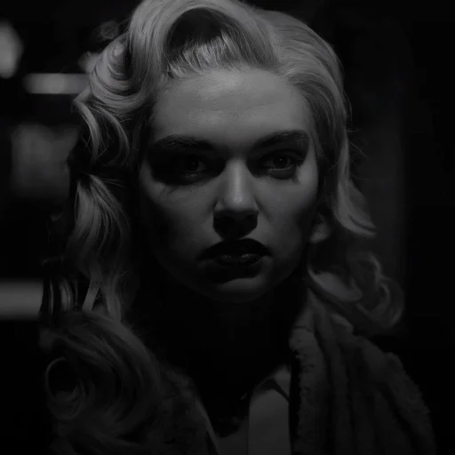 🌟 Стикер «lizzie saltzman» для Telegram