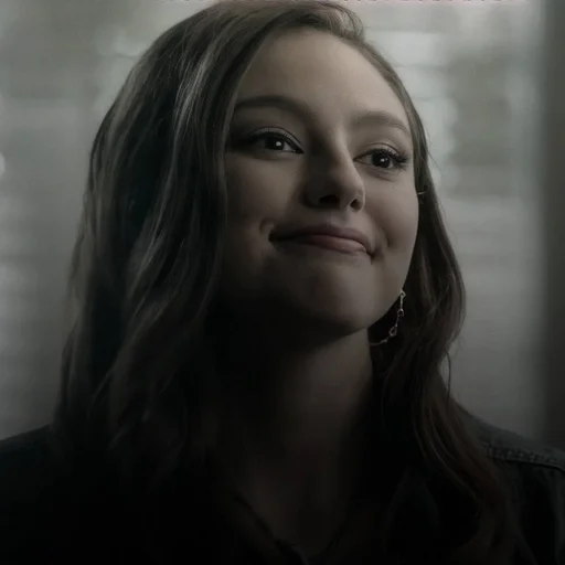 🌟 Стикер «lizzie saltzman» для Telegram