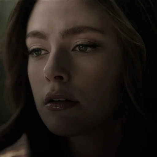 🌟 Стикер «lizzie saltzman» для Telegram