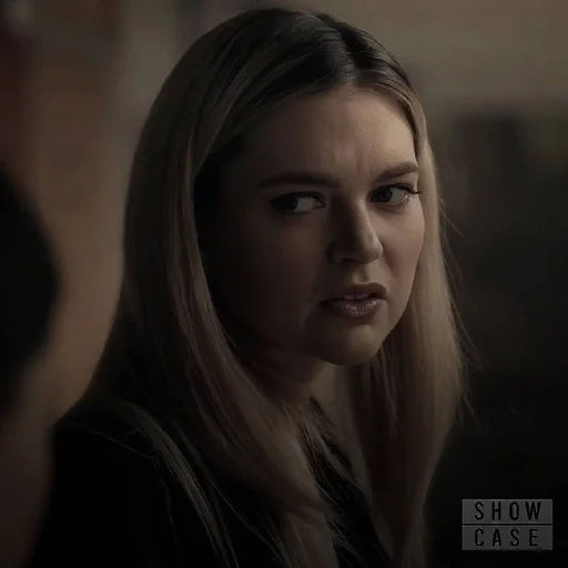 🌟 Стикер «lizzie saltzman» для Telegram