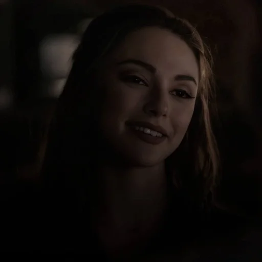 🌟 Стикер «lizzie saltzman» для Telegram