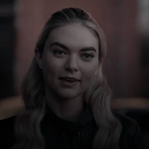 🌟 Стикер «lizzie saltzman» для Telegram