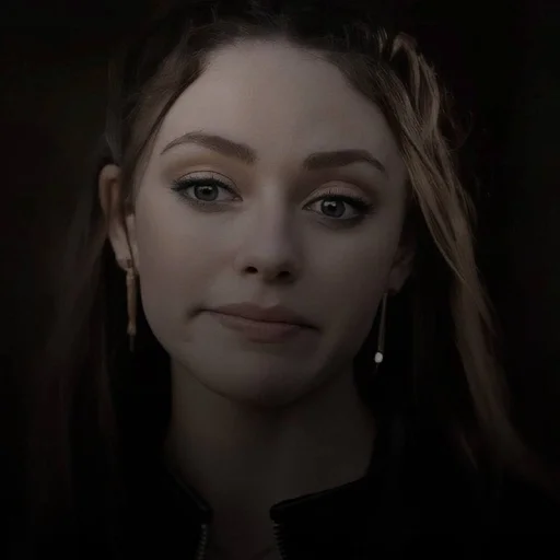 🌟 Стикер «lizzie saltzman» для Telegram