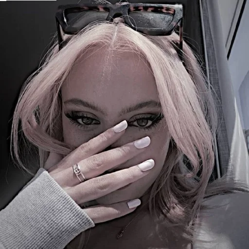 😄 Стикер «ри крашиха??ЗАРЕМЫ! не воровать!!?» для Telegram