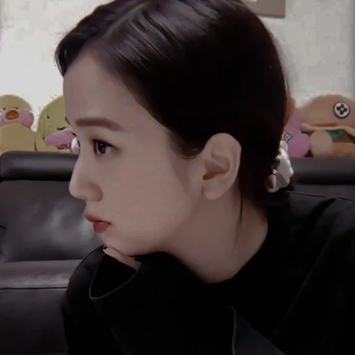 🥢 Стикер «JISOO DARK V2» для Telegram