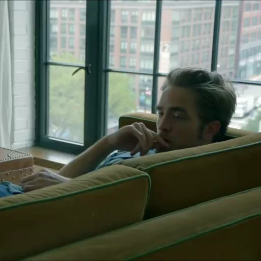 😖 Стикер «Robert Pattinson» для Telegram