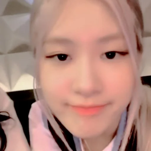 🥡 Стикер «kim jisoo blackpink» для Telegram