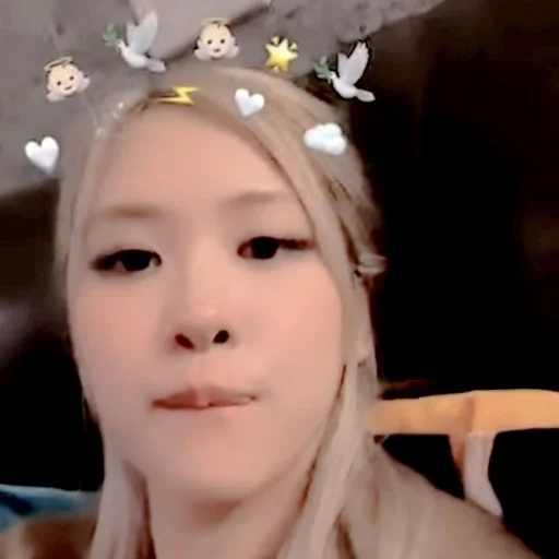🥡 Стикер «kim jisoo blackpink» для Telegram