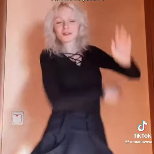 💃 Стикер «Лиса Миппо ?» для Telegram