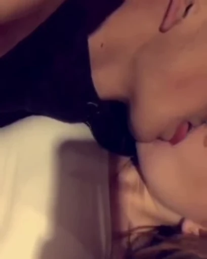 ❤ Стикер «Romantic» для Telegram