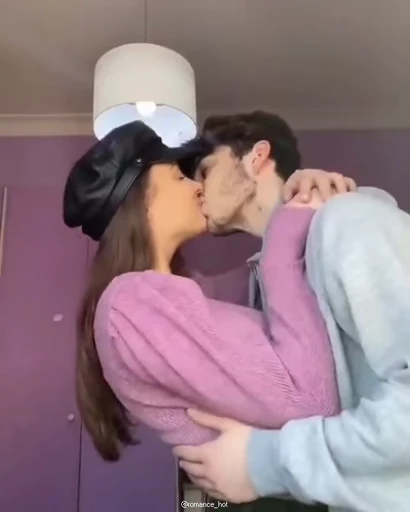 ❤ Стикер «Romantic» для Telegram