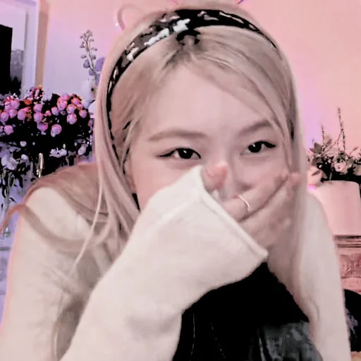 🍎 Стикер «alyra jellena» для Telegram