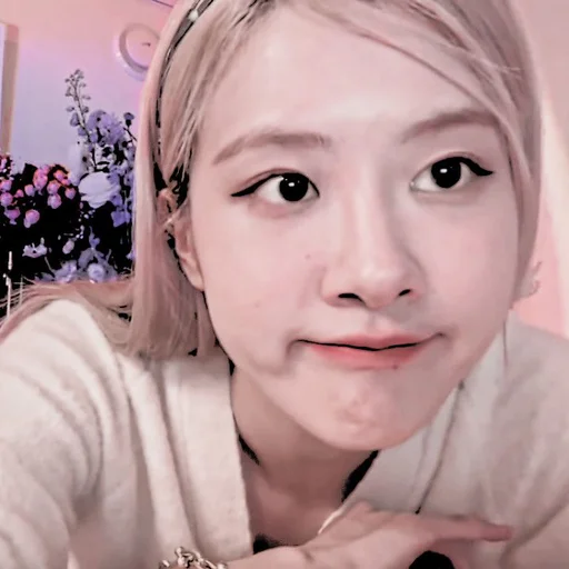 🍎 Стикер «alyra jellena» для Telegram
