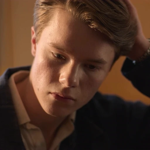 👑 Стикер «Young Royals» для Telegram