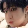 Стикер 12 Stray Kids