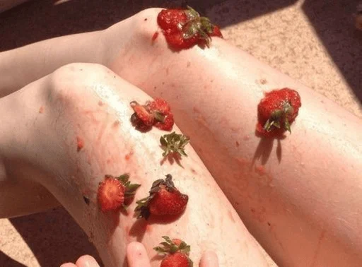 🍓 Стикер «Sorrrrryyyy?» для Telegram