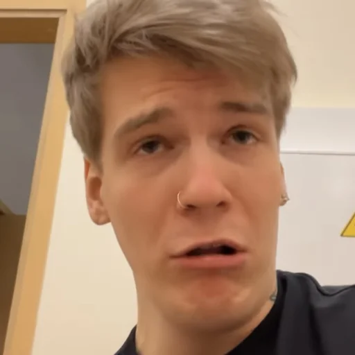 🥴 Стикер «надежды русского репа» для Telegram