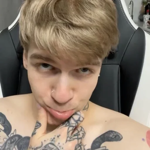 🥺 Стикер «надежды русского репа» для Telegram
