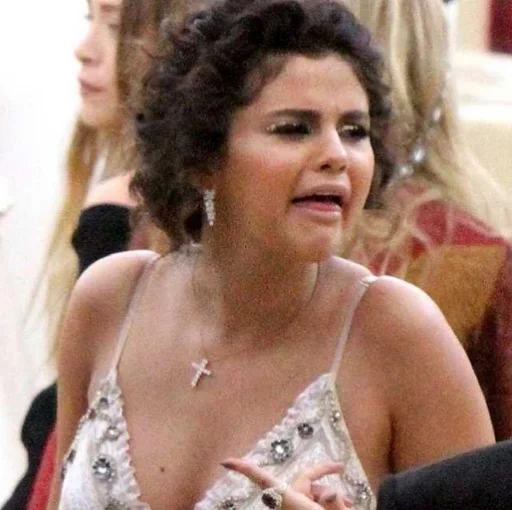 🤮 Стикер «SelenaGomez» для Telegram