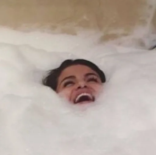 ☁️ Стикер «SelenaGomez» для Telegram