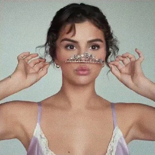 😘 Стикер «SelenaGomez» для Telegram