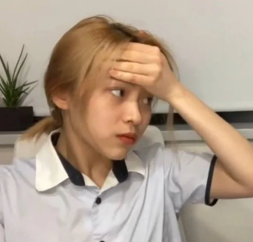 🤦‍♀️ Стикер «ruybestguuuuurl» для Telegram