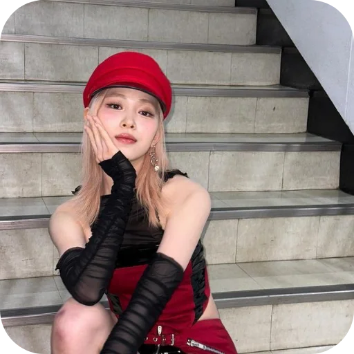 👠 Стикер «Ryujin» для Telegram