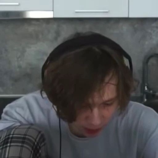 😶 Стикер «дилблин?..» для Telegram
