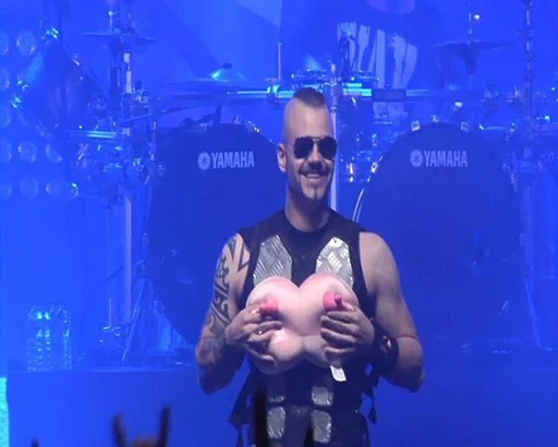 👩‍🦰 Стикер «Sabaton» для Telegram