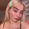 Стикер 7 Sabrina Carpenter