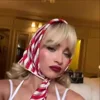 Стикер 30 Sabrina Carpenter