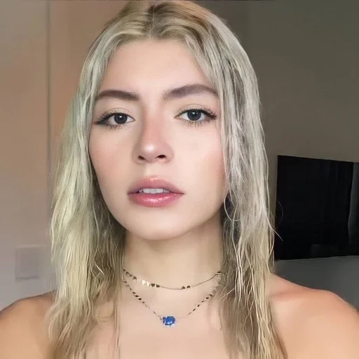 🥯 Стикер «Sabrina Quesada» для Telegram