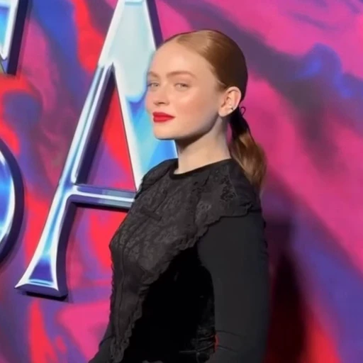 🤩 Стикер «Sadie Sink» для Telegram