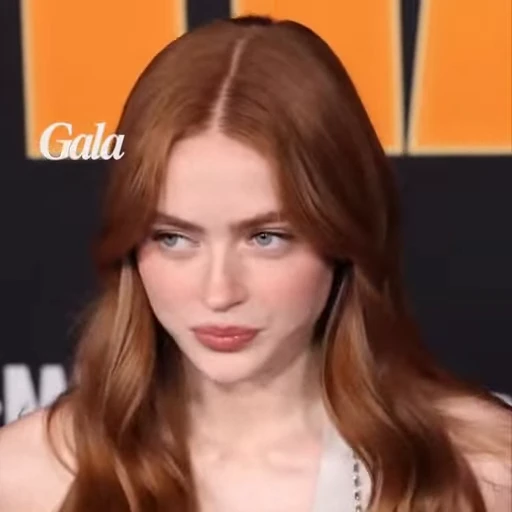 🤩 Стикер «Sadie Sink» для Telegram