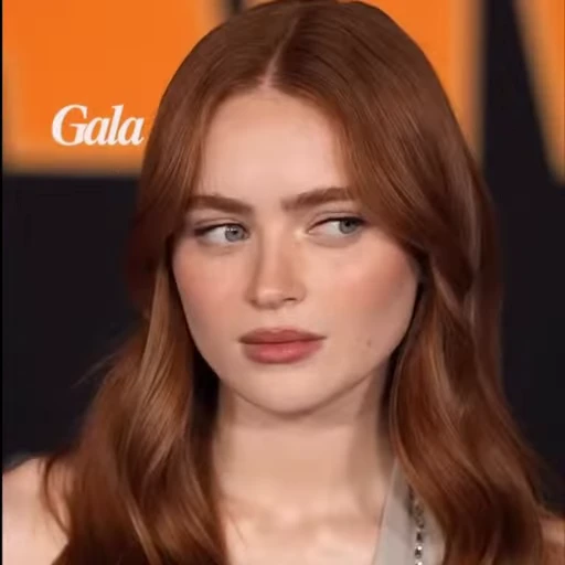 🤩 Стикер «Sadie Sink» для Telegram