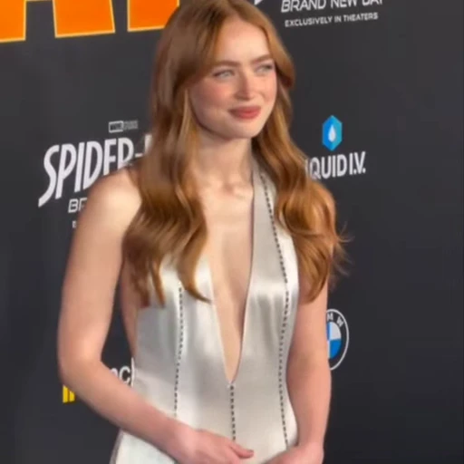 🤩 Стикер «Sadie Sink» для Telegram