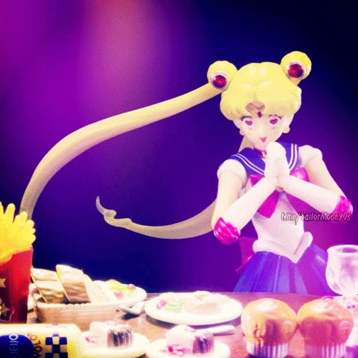 😍 Стикер «Sailor Moon Dolls» для Telegram